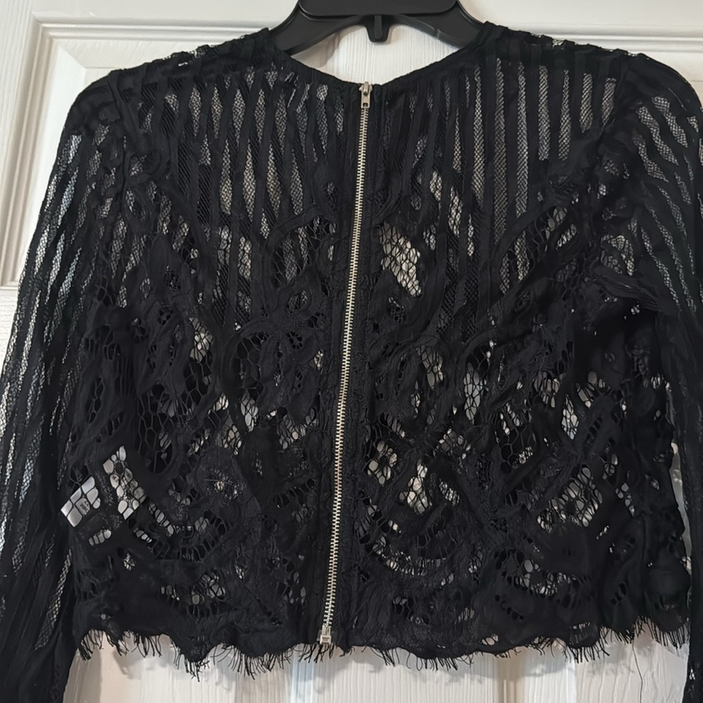 Tobi Crop Top - Picture 4 of 4